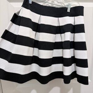 Express Black & White Striped Textured Skirt